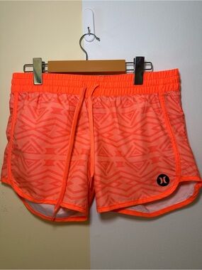 Hurley Women’s Neon Orange Geometric Athletic Shorts Size Small